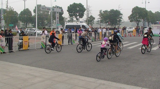 2013阳澄湖“千人骑游”活动圆满结束　苏州市自行车电动车行业协会承办