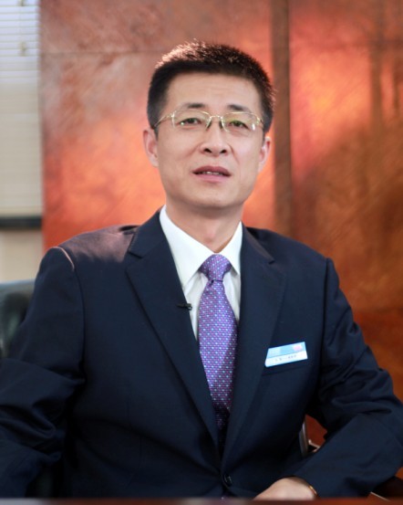做标杆企业——超威集团杨新新总裁访谈 做标杆企业——超威集团杨新新总裁访谈