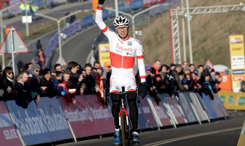 Giant赞助选手Nieuwenhuis赢得U23组别UCI公路越野世界杯总冠军！